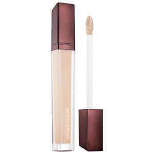 Hourglass Vanish Airbrush Concealer in Birch